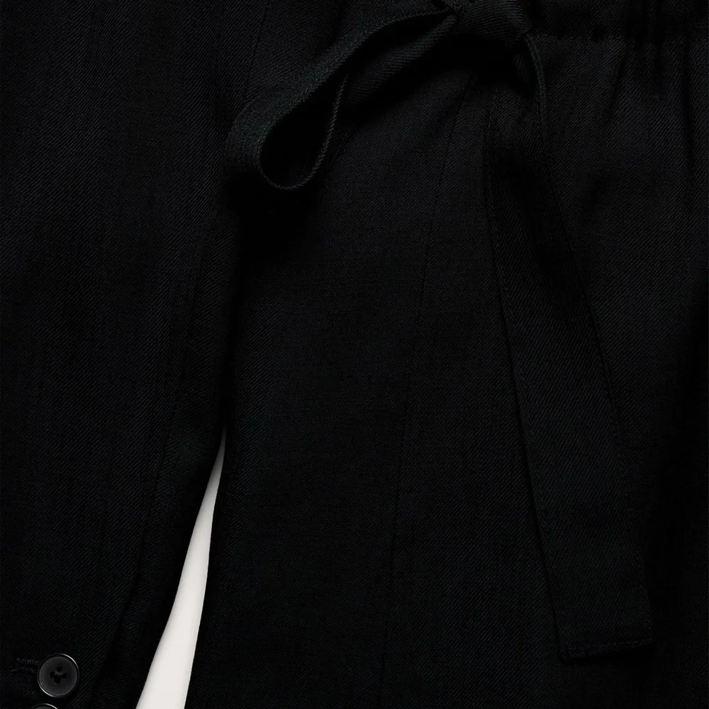Banana Republic (BR) Boyfriend Drapey Twill Belted Blazer - Medium NWT - Picture 6 of 11